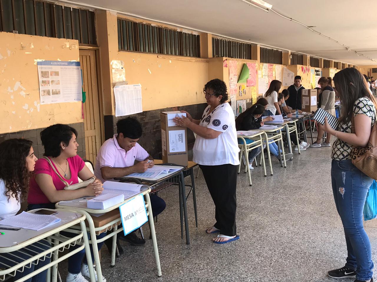 elecciones - votando 4